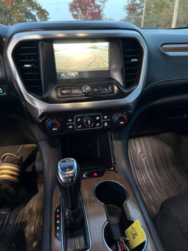 2017 GMC Acadia SLE-1