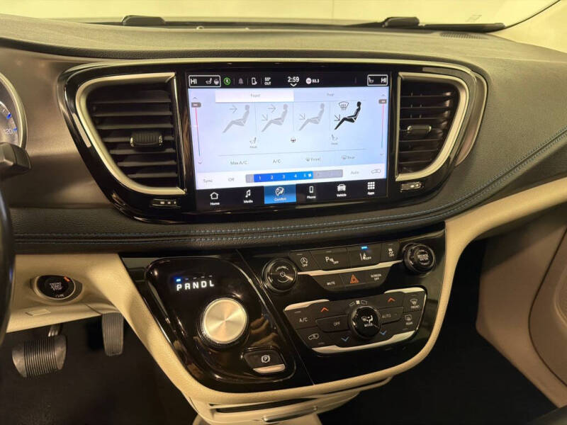 2021 Chrysler Pacifica Touring L