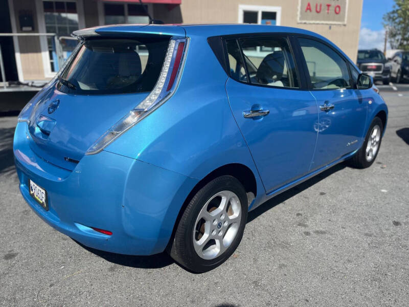 2011 Nissan LEAF