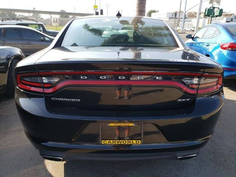2017 Dodge Charger SXT