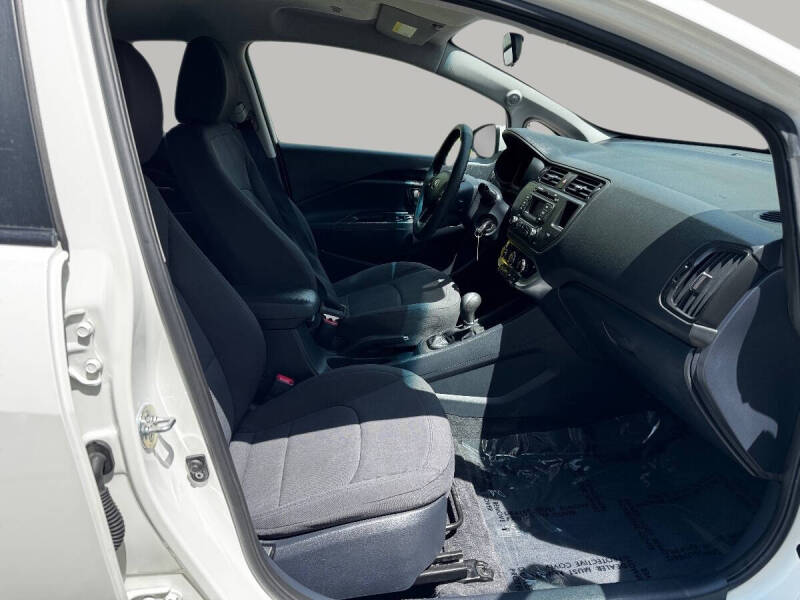 2015 Kia Rio 5-Door EX