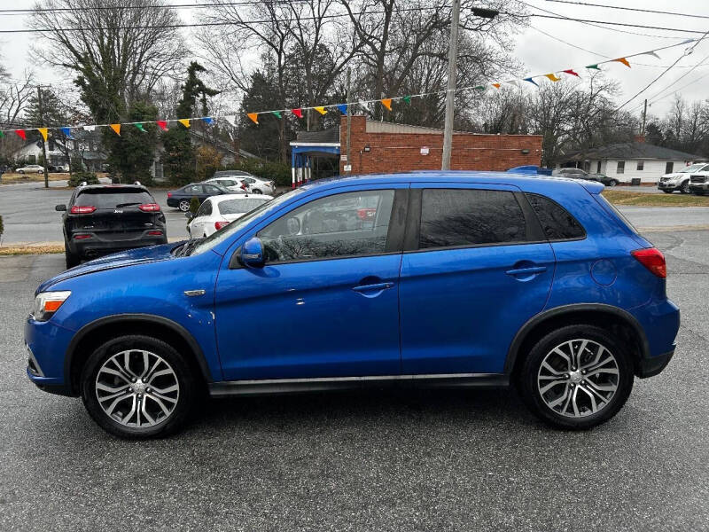 2019 Mitsubishi Outlander Sport ES's photo