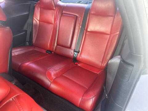 2015 Dodge Challenger SXT Plus