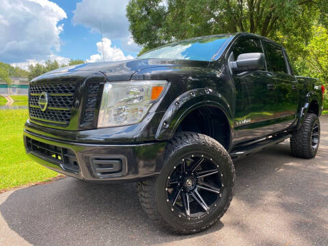 2018 Nissan Titan for sale at Powerhouse Automotive in Tampa FL