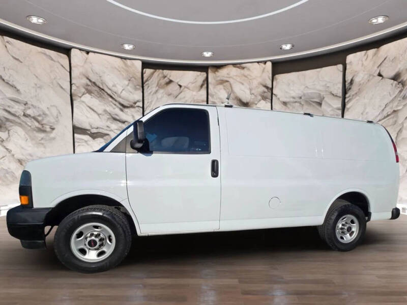 2023 GMC Savana 2500