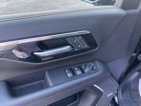 2025 Chevrolet Tahoe RST