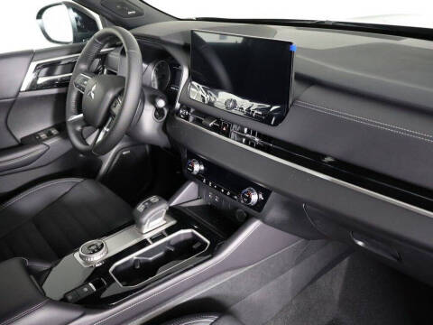 2026 Mitsubishi Outlander LE