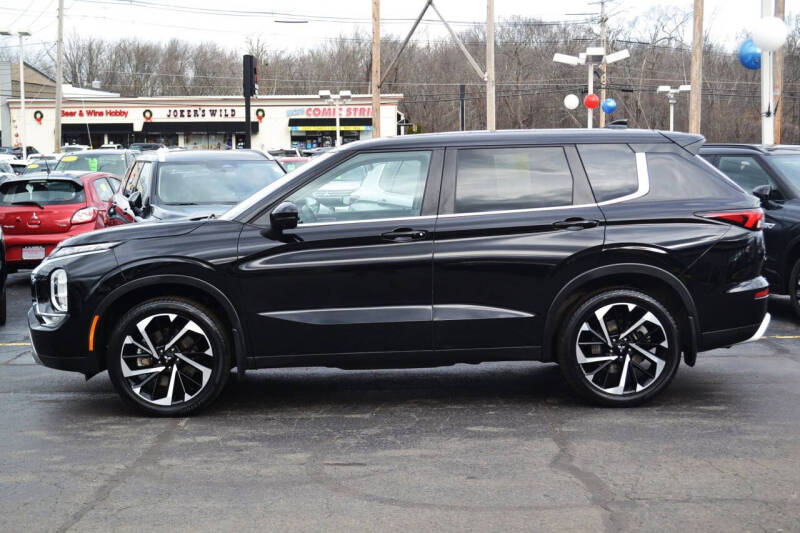 2024 Mitsubishi Outlander SE