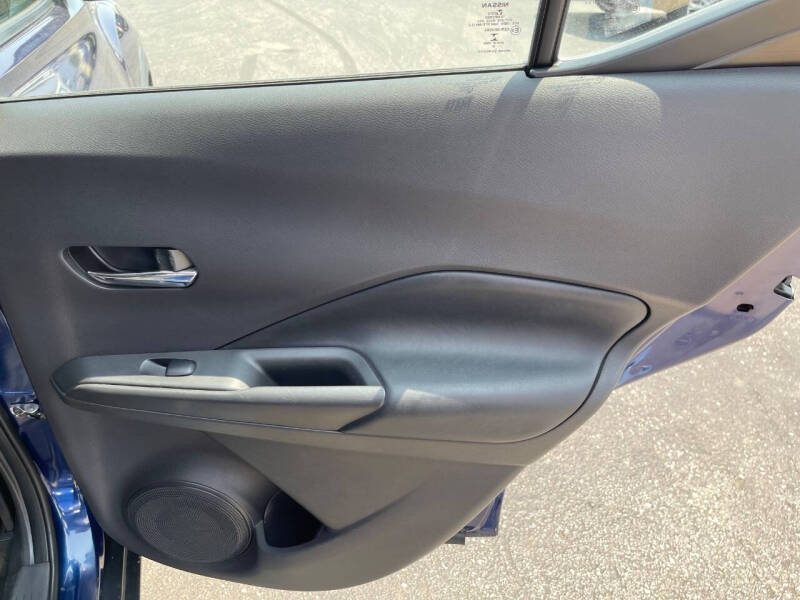 2019 Nissan Kicks SR