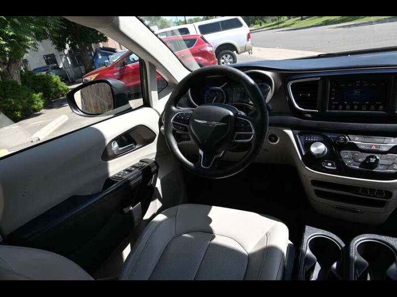 2021 Chrysler Voyager LXi