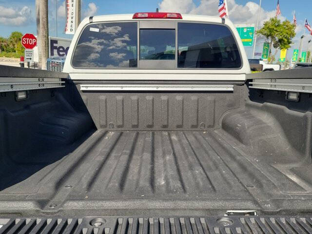 2022 Nissan Frontier SV