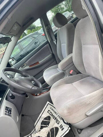 2005 Toyota Corolla LE