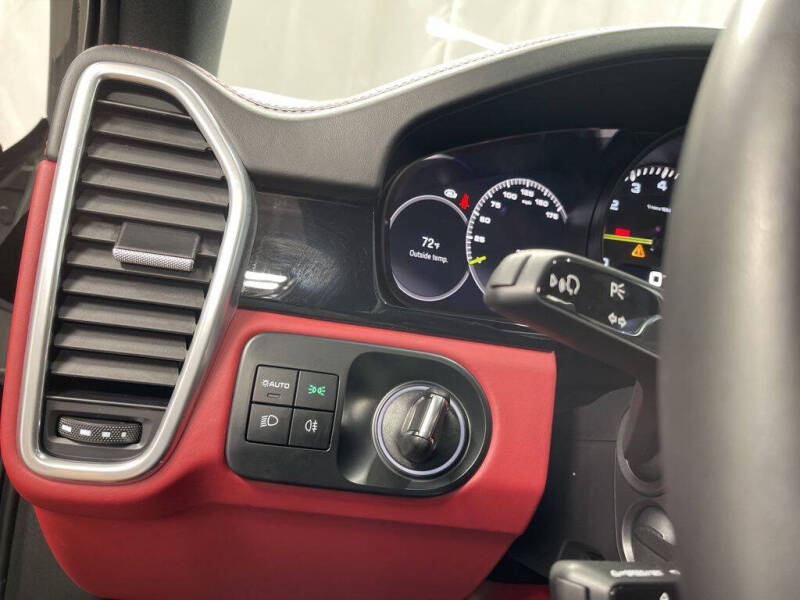 2022 Porsche Cayenne