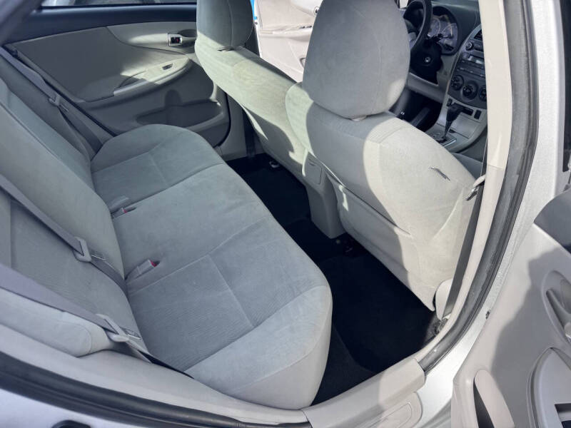 2011 Toyota Corolla LE