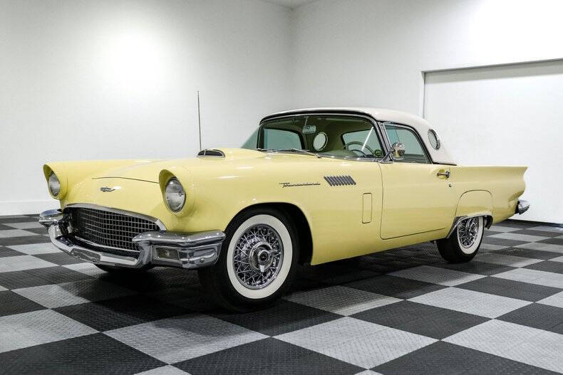 1957 Ford Thunderbird