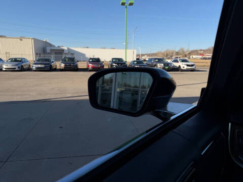 2017 Lincoln Continental Select