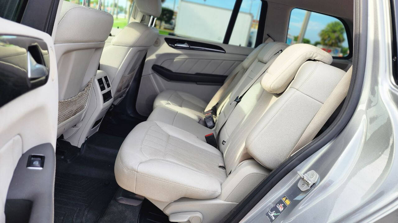 2016 MERCEDES-BENZ GL-Class SUV / Crossover - $17,990