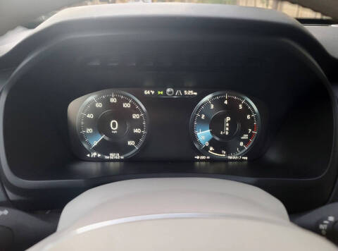 2017 Volvo XC90 T6 Momentum