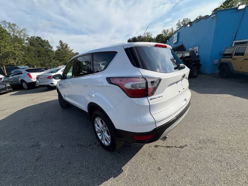 2017 Ford Escape SE