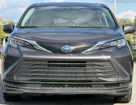 2021 Toyota Sienna LE 8-Passenger