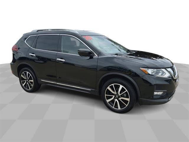 Used 2020 Nissan Rogue SL with VIN 5N1AT2MV1LC765097 for sale in Waterloo, IA