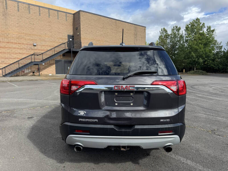 2017 GMC Acadia SLE-2