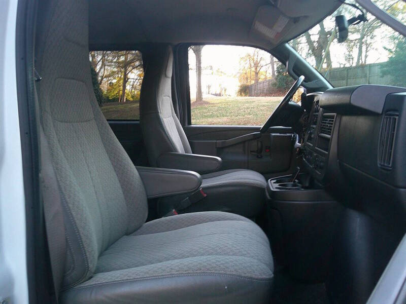 2017 Chevrolet Express LT 3500