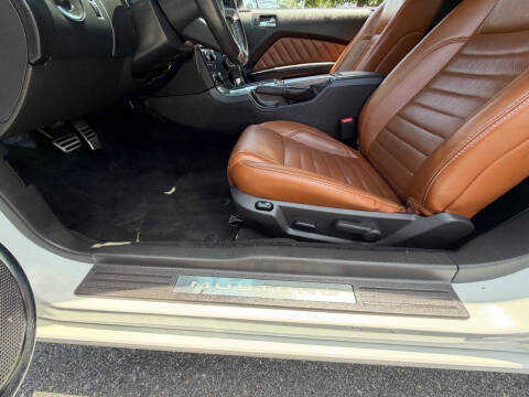2014 Ford Mustang V6 Premium