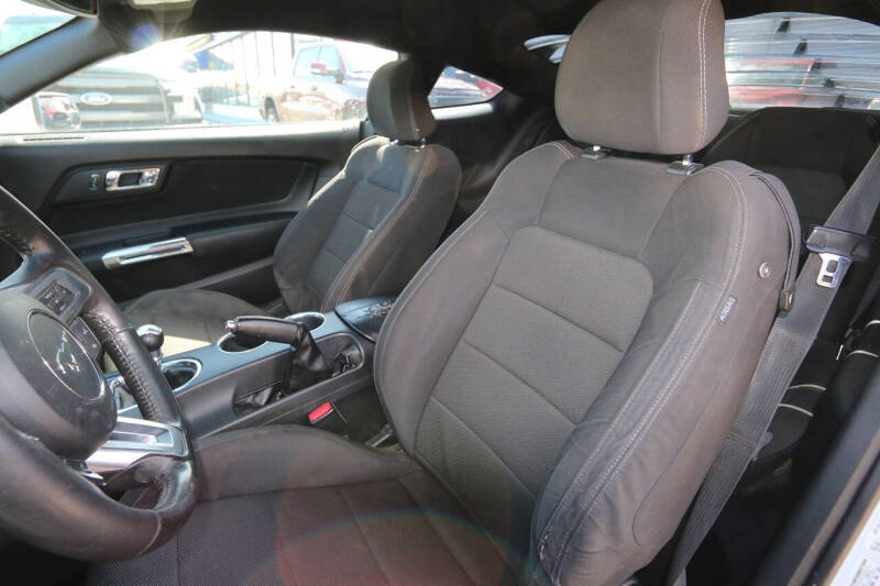 2016 Ford Mustang V6