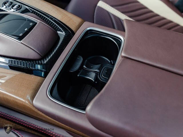 2023 Aston Martin DBX 707