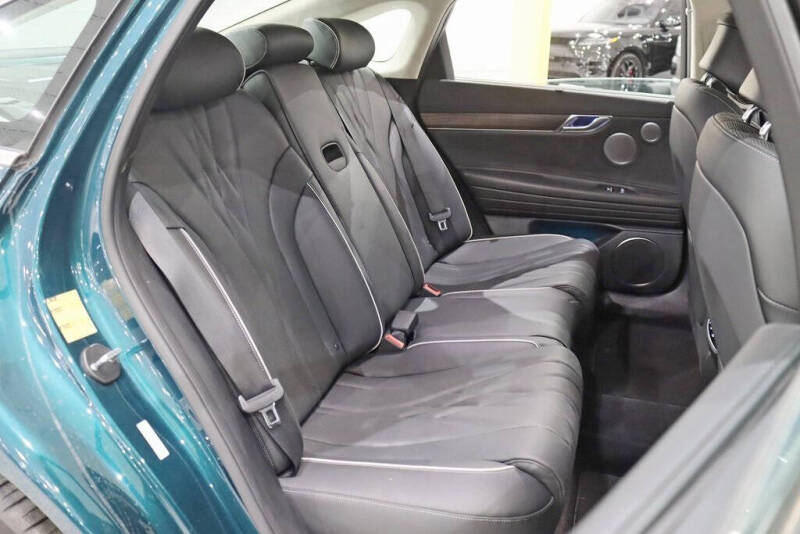 2023 Genesis Electrified G80