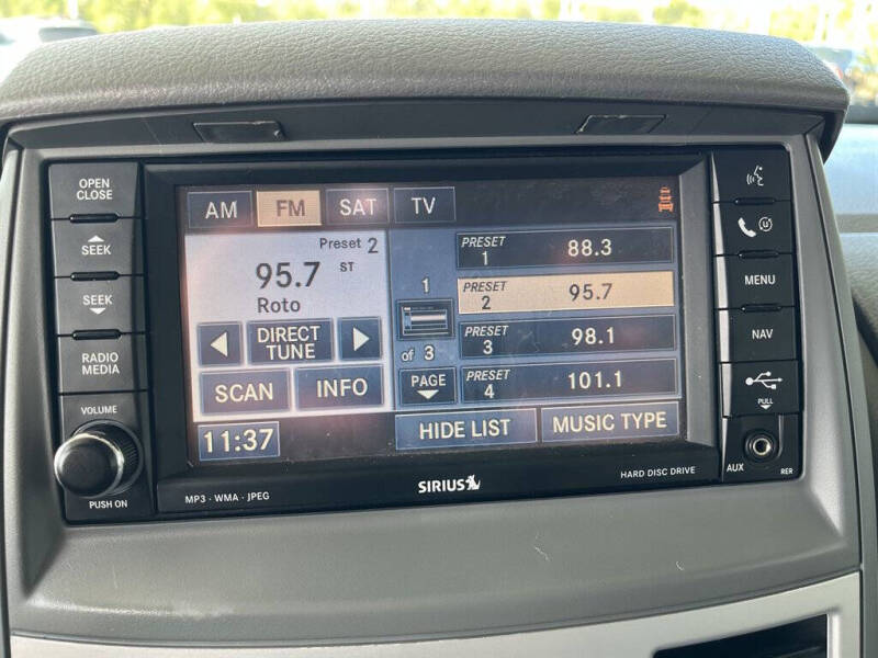 2009 Chrysler Town and Country Touring