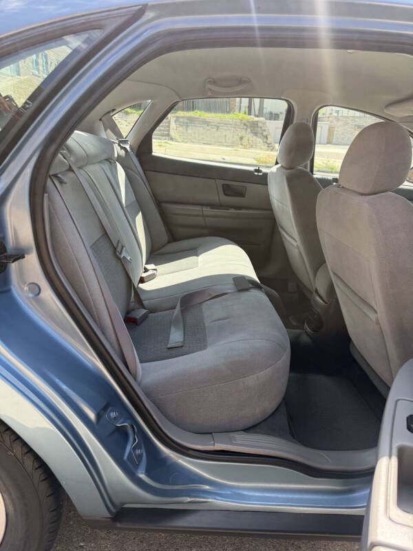 2005 Ford Taurus SE