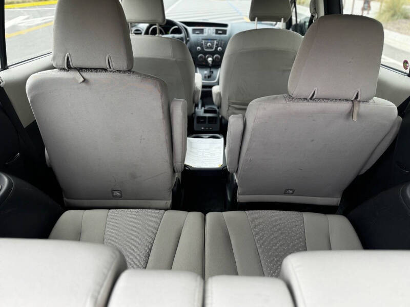 2012 Mazda MAZDA5 Touring
