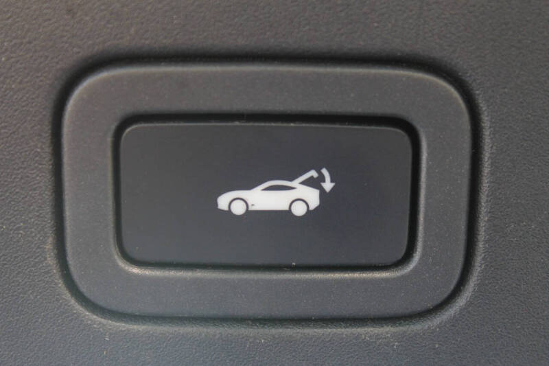 2018 Jaguar F-TYPE 296HP