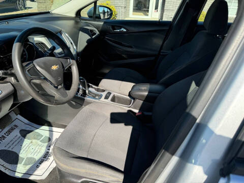 2018 Chevrolet Cruze LS Auto