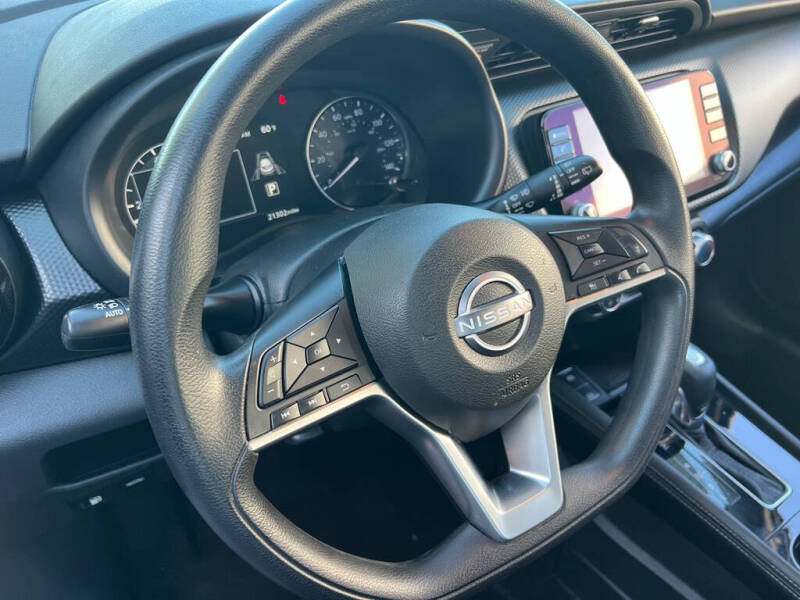 2023 Nissan Kicks SV