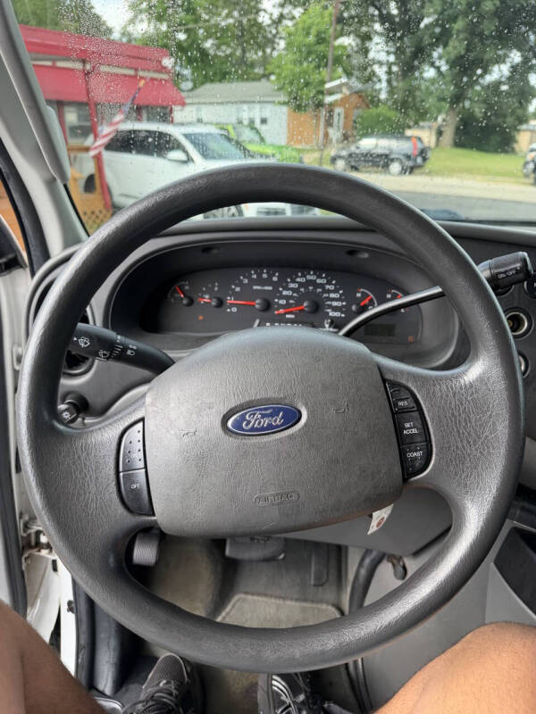2008 Ford E-Series E-350 SD XLT