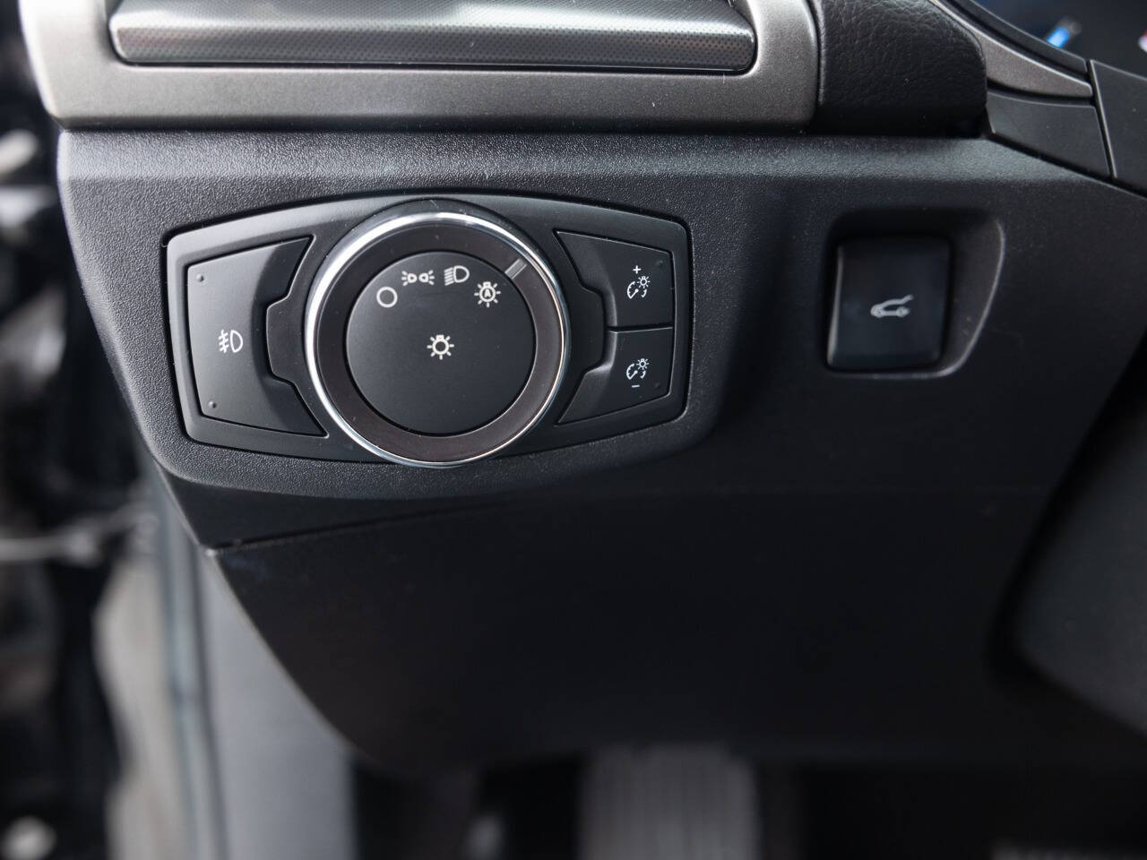 Used Car 2017 Ford Fusion  Se Awd 4dr Sedan For Sale Under $10,000 In Coal City, Illinois