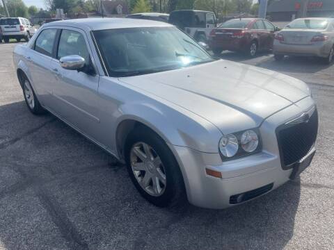 2005 Chrysler 300 for sale at speedy auto sales in Indianapolis IN