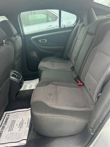 2015 Ford Taurus SEL