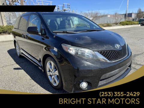 2012 Toyota Sienna SE 8-Passenger