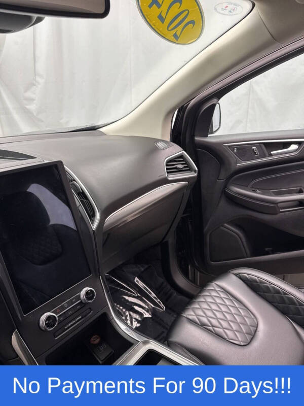 2024 Ford Edge Titanium