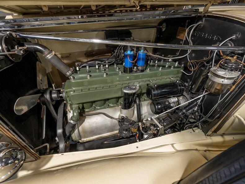 1933 Packard Super Eight Convertible Sedan