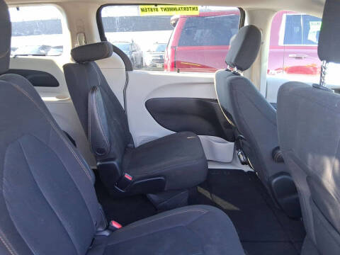 2017 Chrysler Pacifica Touring Plus