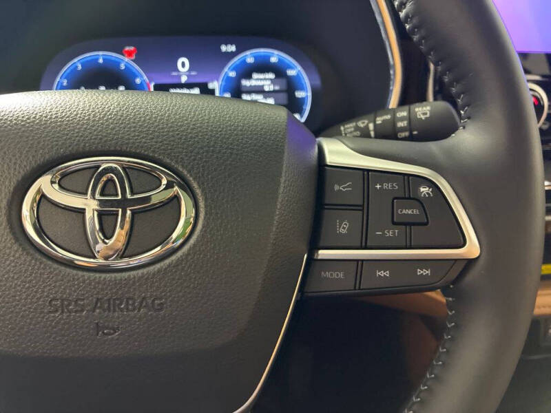 2025 Toyota Highlander Platinum