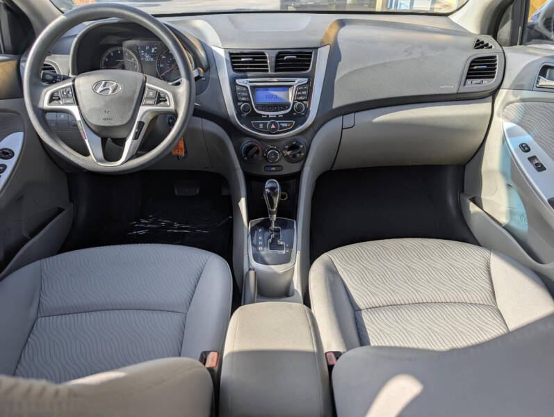2013 Hyundai Accent GLS