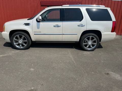 2011 Cadillac Escalade for sale at PREMIERMOTORS  INC. in Milton Freewater OR