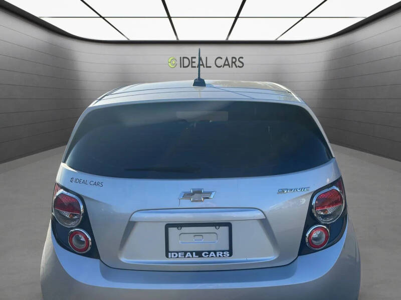 2016 Chevrolet Sonic LS Auto