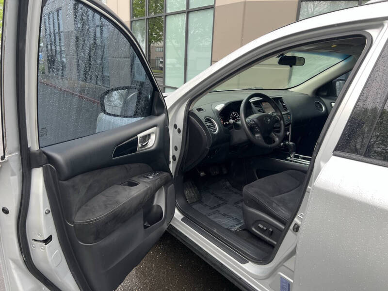 2014 Nissan Pathfinder SV